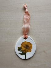 Indlæs billede til gallerivisning Påskeæg - presset blomst #8