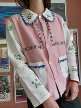 Indlæs billede til gallerivisning Patchwork skjorte - rosa/blå med blomster str. M/L