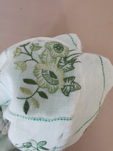 Indlæs billede til gallerivisning Sommerhat, håndbroderet, str. 6-12 mdr
