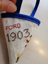 Indlæs billede til gallerivisning Kræmmerhus - Veteranbil, Ford 1903
