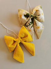Indlæs billede til gallerivisning Sløjfe - gul fløjl
