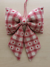 Indlæs billede til gallerivisning Sløjfe - rød/hvid vævet med hjerter
