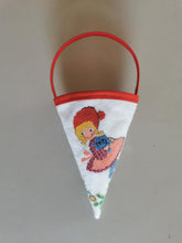 Indlæs billede til gallerivisning Kræmmerhus - Nissepige med melpose
