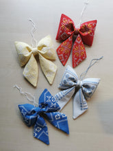 Indlæs billede til gallerivisning Sløjfe - gul med hvide stjerner
