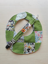 Indlæs billede til gallerivisning suttesnor - Liberty patchwork - grøn
