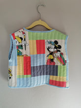Indlæs billede til gallerivisning Vest - Patchwork retroprint - str. 116-122
