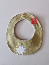 Indlæs billede til gallerivisning Savlesmæk håndbroderet, olivengrøn
