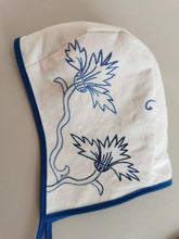 Indlæs billede til gallerivisning Kyse, håndbroderet blå

