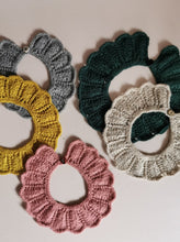 Indlæs billede til gallerivisning Pyntekrave, merinould, mørk grøn
