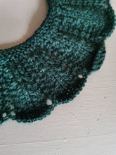 Indlæs billede til gallerivisning Pyntekrave, merinould, mørk grøn
