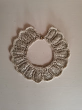 Indlæs billede til gallerivisning Pyntekrave, merinould, lys mocca
