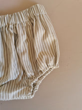 Indlæs billede til gallerivisning Bloomers, hvide og beige striber, str. 86
