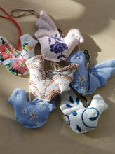 Indlæs billede til gallerivisning Fredsdue, syvejledning og mønster
