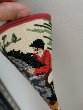 Indlæs billede til gallerivisning Kræmmerhus - Broderet hest med rytter #3
